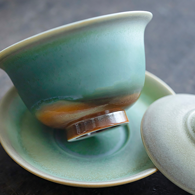 Kiln-Changed Glaze: Green Gaiwan (窑变绿盖碗)