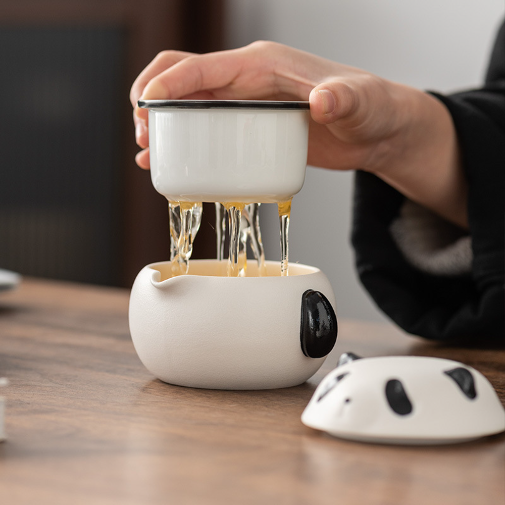 Panda Hua hua Travel Teapot Set
