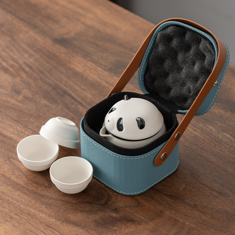 Panda Hua hua Travel Teapot Set